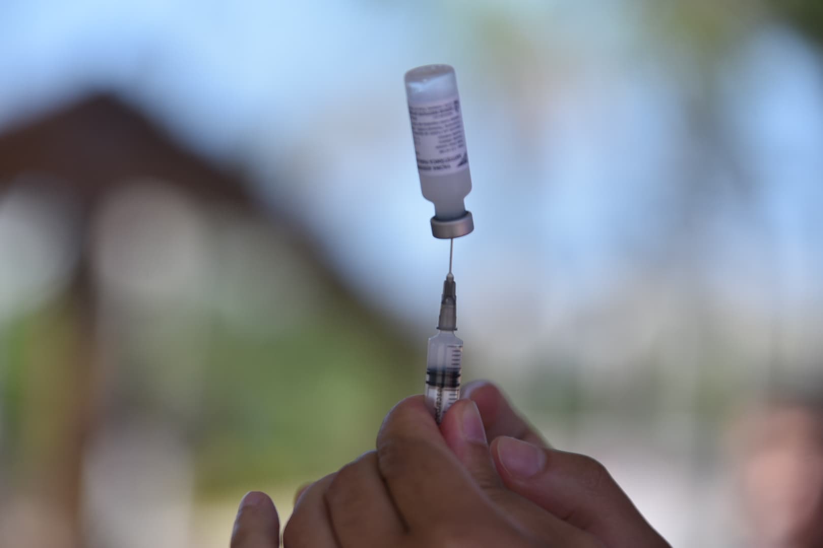 Maricá (RJ) disponibiliza vacina JN-1 à população nas Unidades de Saúde da Família