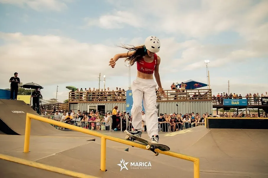 Quaquá anuncia o maior centro de skate do mundo em Maricá após vitória da jovem Duda Ribeiro